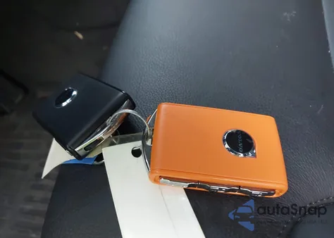 2025 Volvo Xc60 B5 Core из США, поврежденный, VIN YV4M12RJ8S1118054